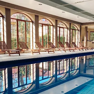 Konradowka Wellness & - 300 Metrow Do Centrum Hotell